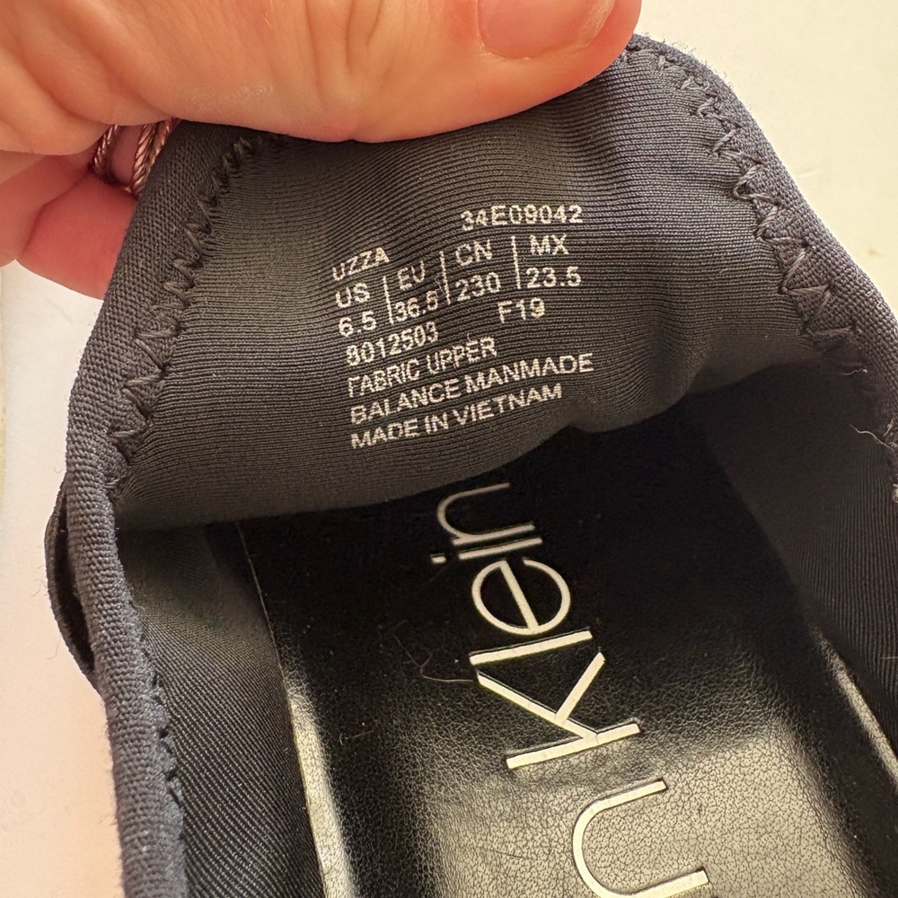 Calvin Klein Uzza Black Slip-On Sneakers 6.5 - Picture 7 of 7